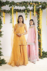 Gia Kurta Set